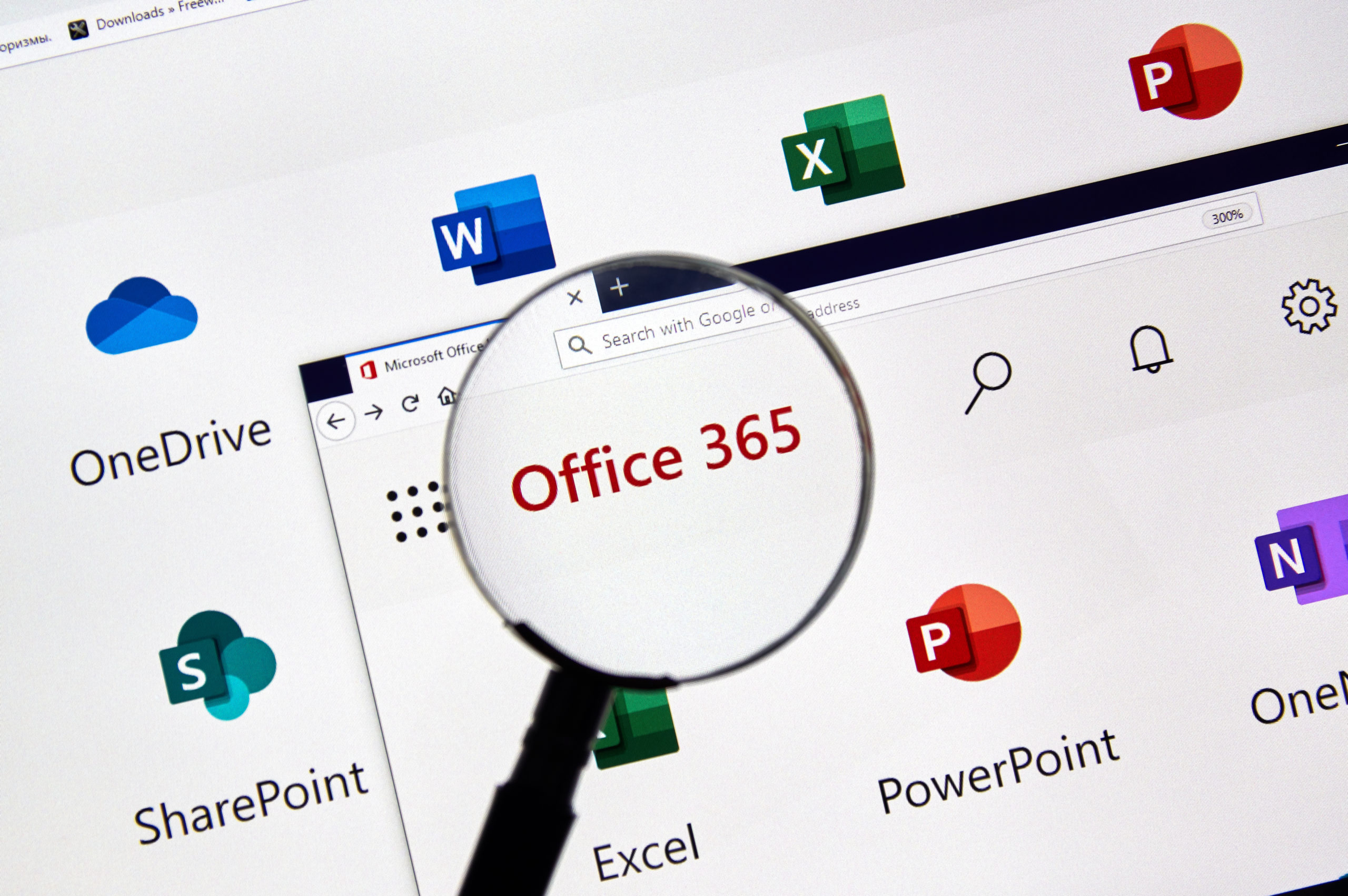 loupe au dessus du texte "Office 365" entouré des applis Microsoft 365